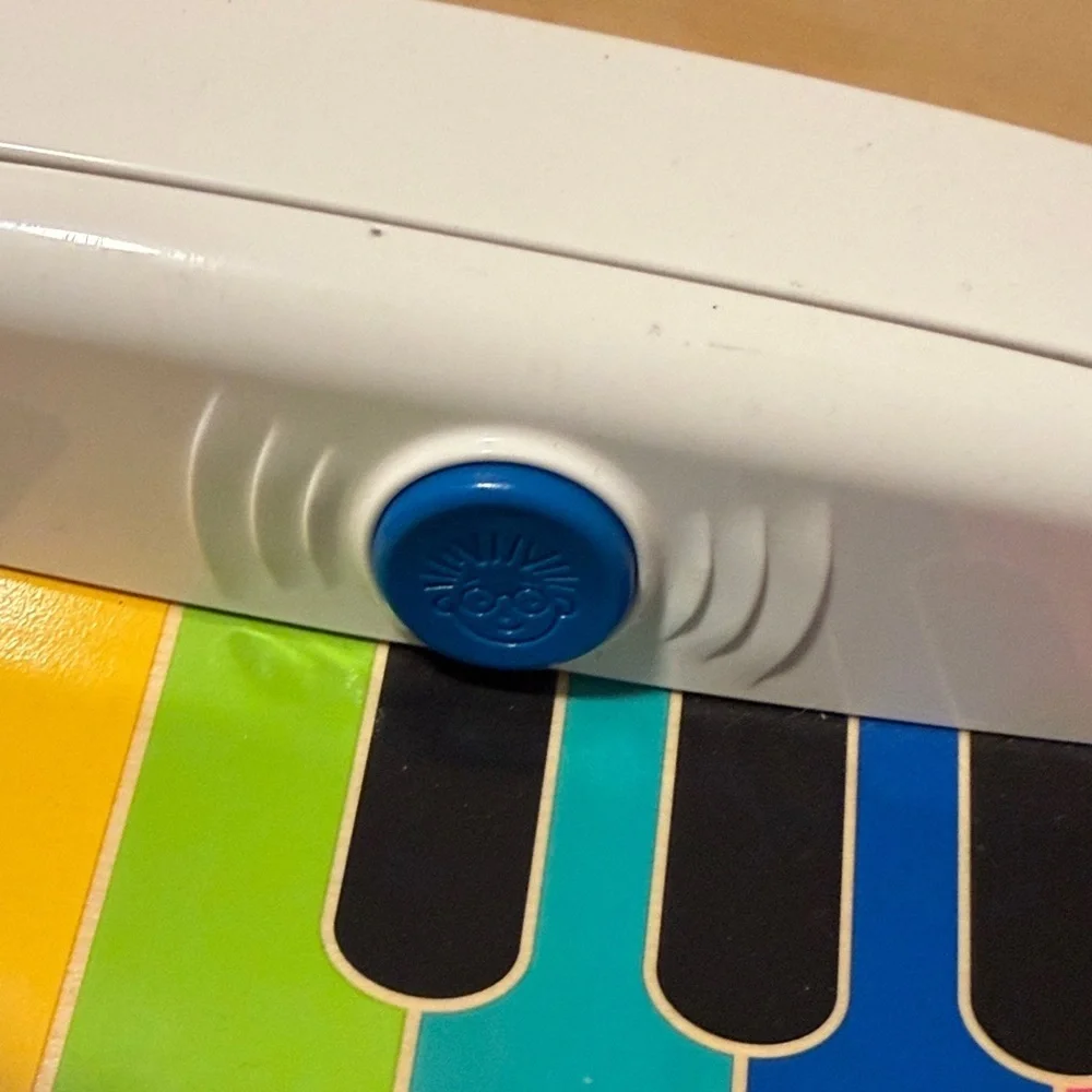 Baby Einstein Colorful Magic Piano - Picture 5 of 8